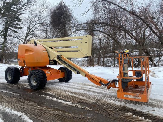 2004-JLG-450A-4X4-Boom-Man-Sky-Working-Lift