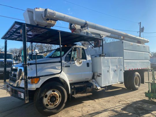 2010-Ford-F750-Altec-75'-Elevator-Forestry-Bucket-Truck