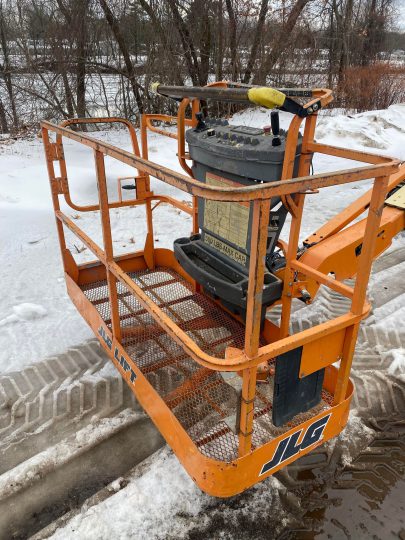 2004-JLG-450A-4X4-Boom-Man-Sky-Working-Lift