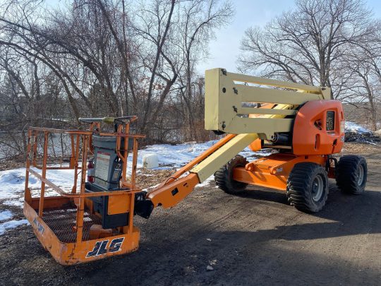 2004-JLG-450A-4X4-Boom-Man-Sky-Working-Lift