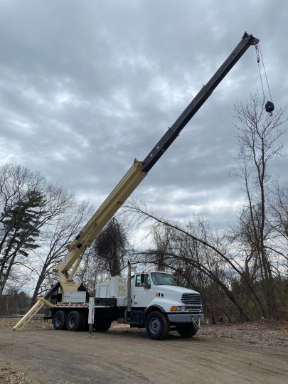 2004-Sterling-LT8500-National-900A-Rear-Mounted-26-Ton-Crane-Truck