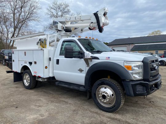 2013-Ford-F550-Altec-4x4-AT37G-Bucket-Utility-Truck