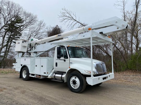 2009-International-4300-Altec-Material-Handler-Utility-Bucket-Truck