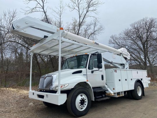 2009-International-4300-Altec-Material-Handler-Utility-Bucket-Truck