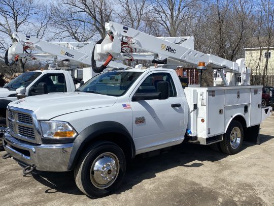 2011-Dodge-5500-4X4-Altec-Utility-Bucket-Truck