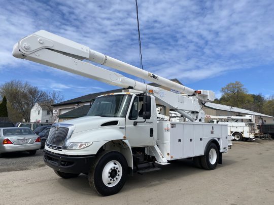 2009-International-4300-Altec-Material-Handler-Utility-Bucket-Truck