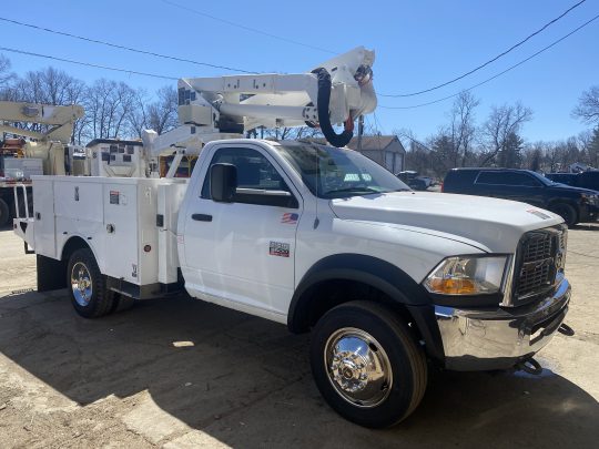 2011-Dodge-5500-4X4-Altec-Utility-Bucket-Truck