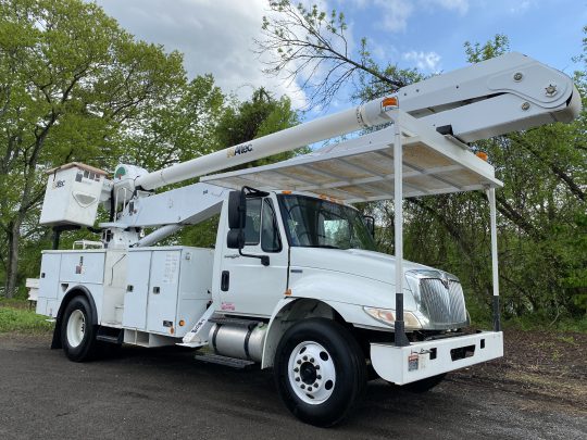 2009-International-4300-Altec-Material-Handler-Utility-Bucket-Truck