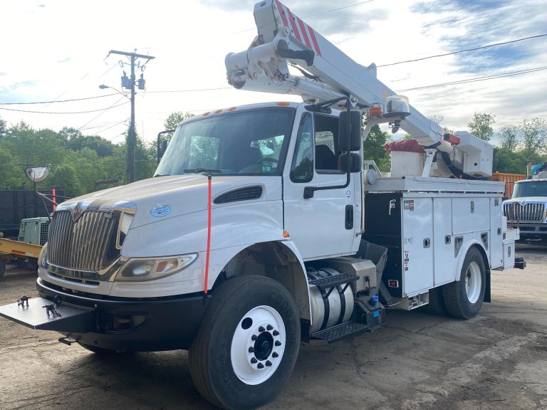 2016 International 4400 Altec Material Handler Utility Bucket Truck