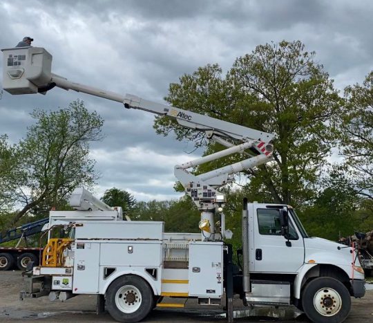 2016-International-4400-Altec-Material-Handler-Bucket-Truck