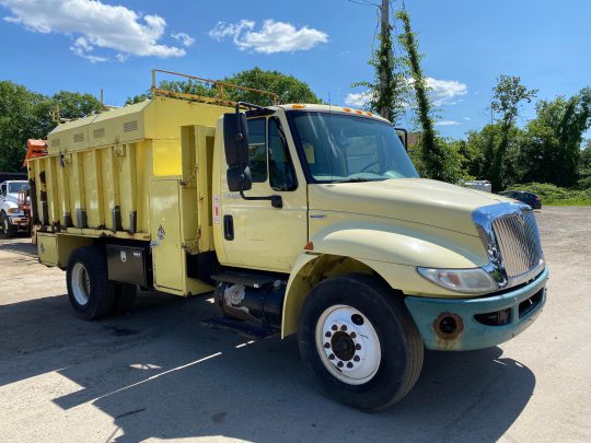 2008-International-4300-Under-CDL-Chipper-Dump-Truck