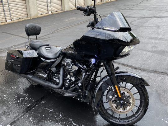 2019-Harley-Davidson-Road-Glide-Special-FLTRXS-Stage-4-Defiant-package