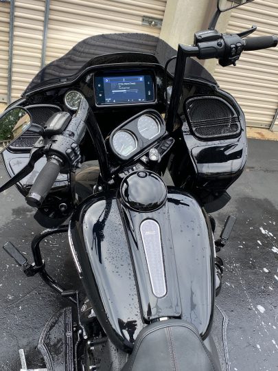 2019-Harley-Davidson-Road-Glide-Special-FLTRXS-Stage-4-Defiant-package