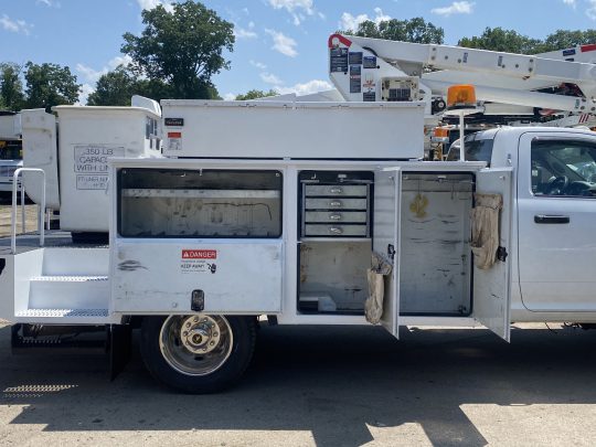 2012-Dodge-5500-4X4-Altec-AT37G-Utility-Bucket-Truck