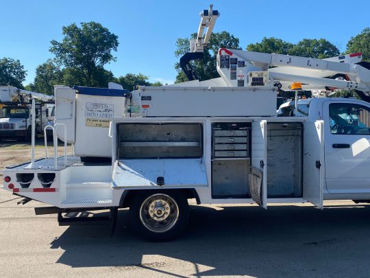 2012-Dodge-5500-4X4-Altec-AT37G-Utility-Bucket-Truck