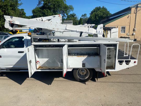 2011-Dodge-5500-4X4-Altec-AT37G-Utility-Bucket-Truck