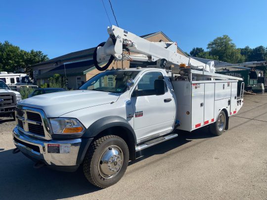 2011-Dodge-5500-4X4-Altec-AT37G-Utility-Bucket-Truck