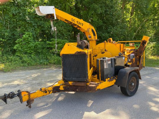 2011-Altec-DC1317-Wood-Chipper-Winch-Large-Capacity-Diesel-Chipper