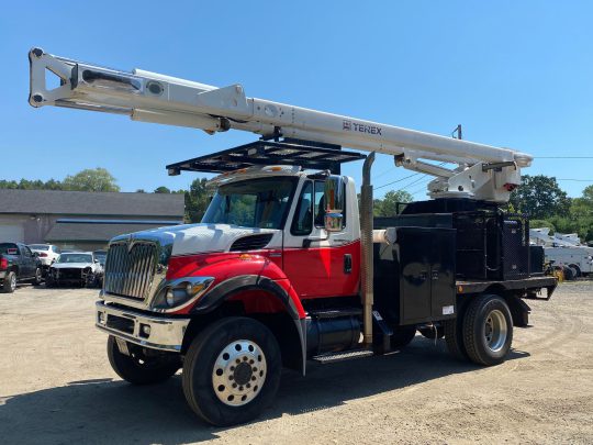 2008-International-7400-4x4-Terex-Rear-Mount-Elevator-Bucket-Boom-Truck-Automatic-A/C