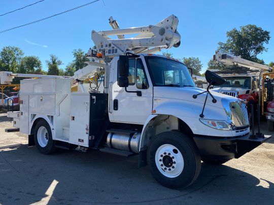 2014-International-4300-Altec-Material-Handler-Bucket-Truck