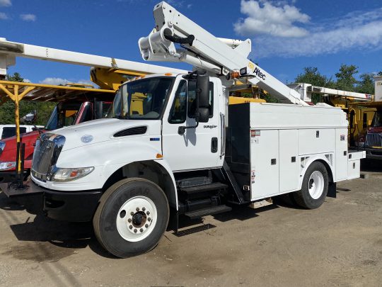 2014-International-4300-Altec-Material-Handler-Bucket-Truck