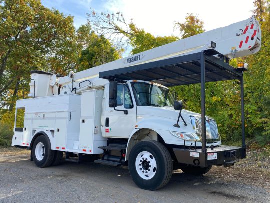 2012-international-4400-versalift-utility-bucket-truck