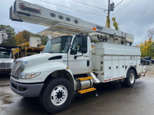 2013-International-4400-Versalift-Material-Handler-Utility-Bucket-Truck