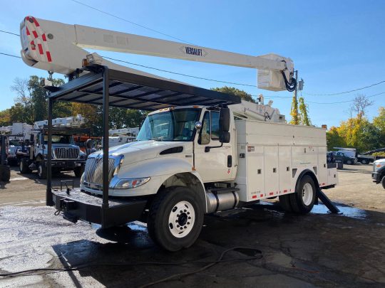 2012-international-4400-versalift-utility-bucket-truck