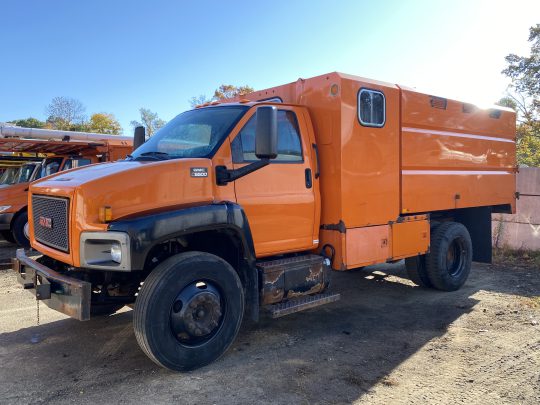 2009-GMC-C6500-Under-CDL-Chipper-Dump-Truck