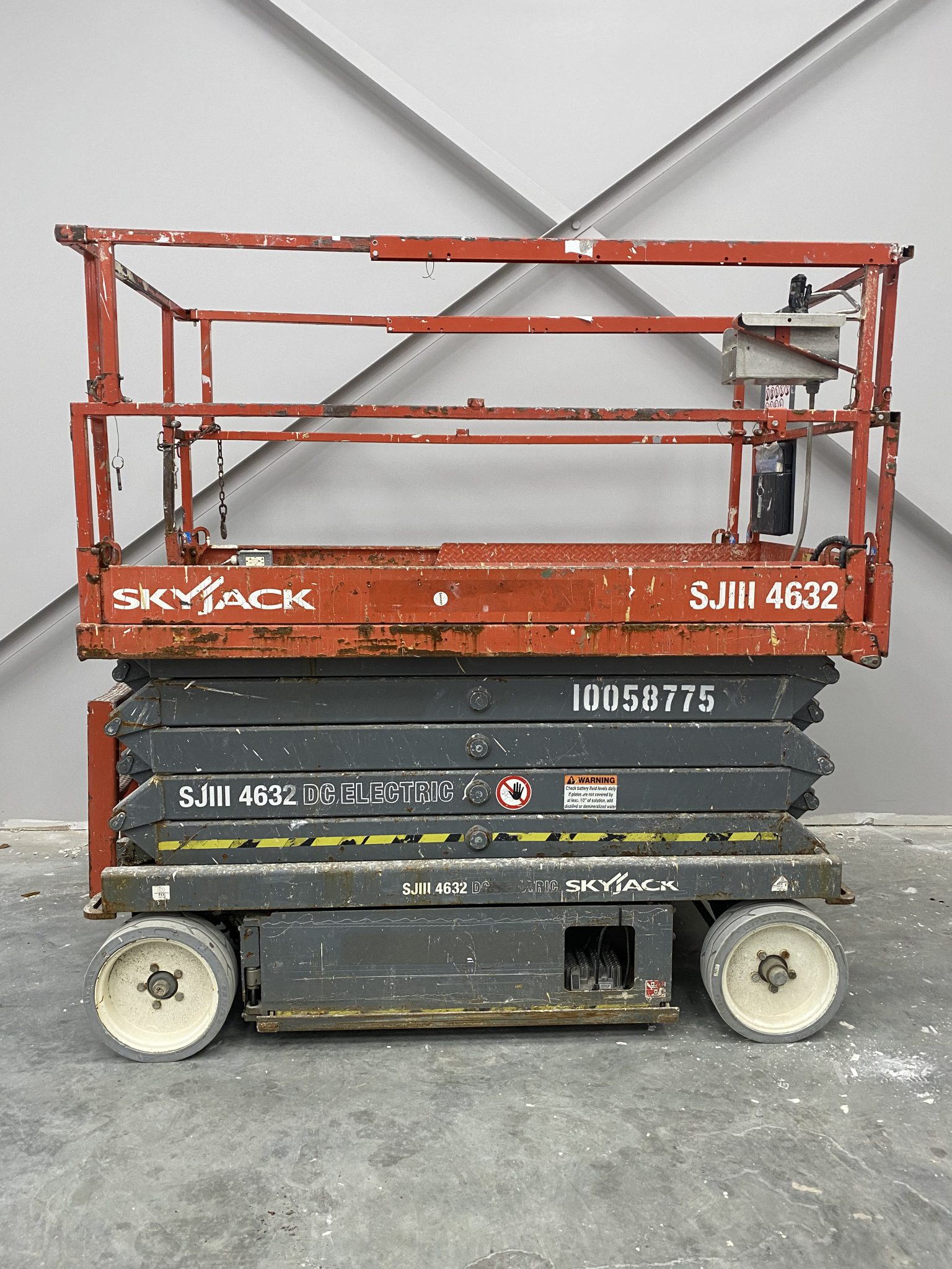 2012 Skyjack SJ4632 Electric Scissor Lift Platinum Truck and Equipment