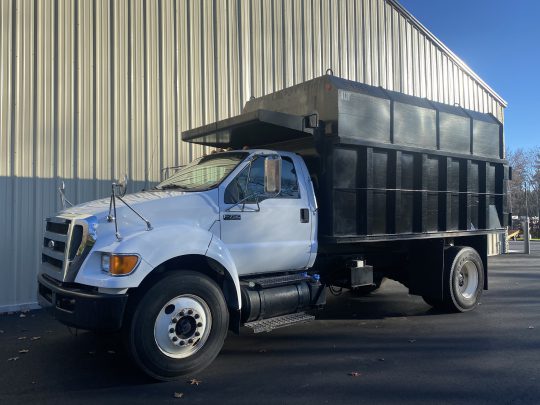 2011-Ford-F750-Under-CDL-Chipper-Dump-Truck