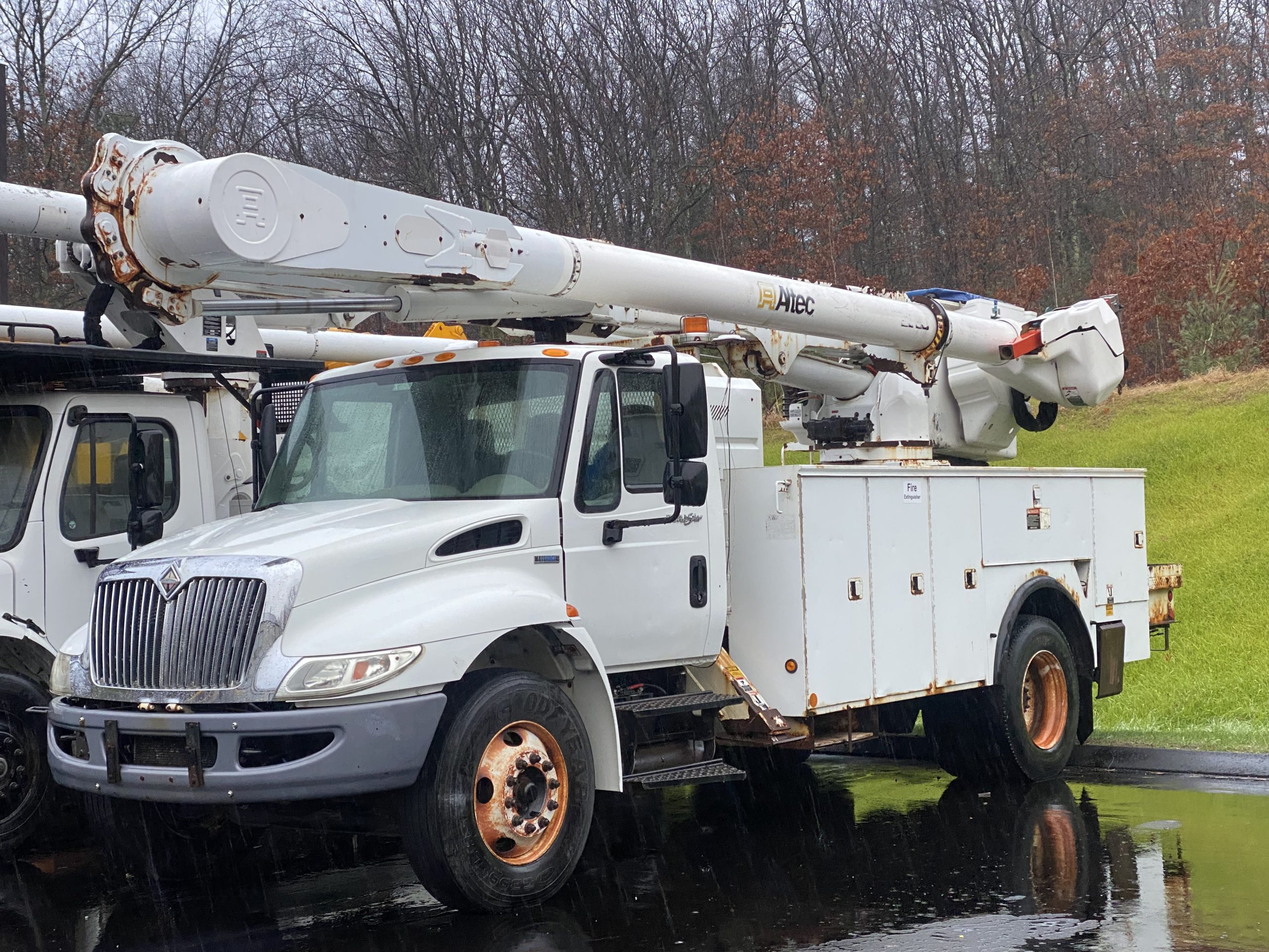 2009 International 4300 Altec Material Handler Bucket Truck Platinum Truck and Equipment