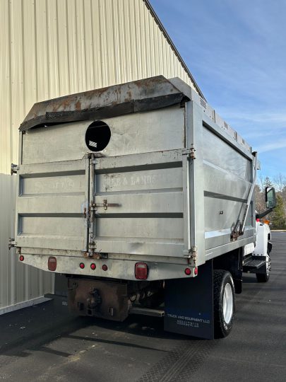 2005-GMC-C5500-4x4-Chipper-Leaf-Dump-Bed-Landscaping-Truck