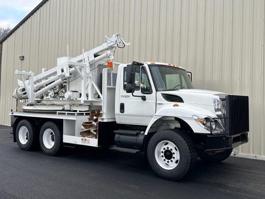 2009-international-7400-highway-hff-highway-pressure-digger-truck