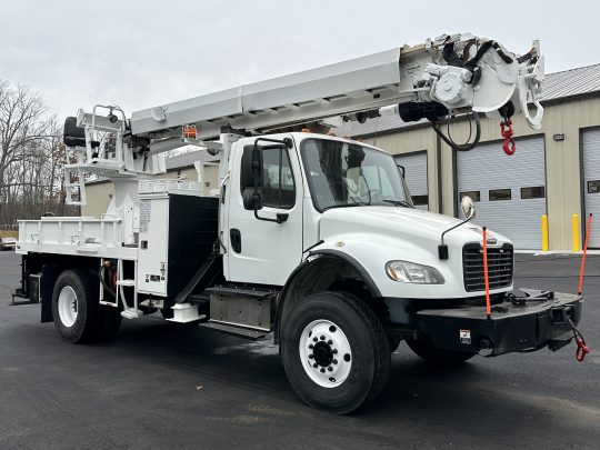 2014-Freightliner-M2-Altec-Digger-Derrick-4x4-utility-truck-bucket-boom-Powerline-truck