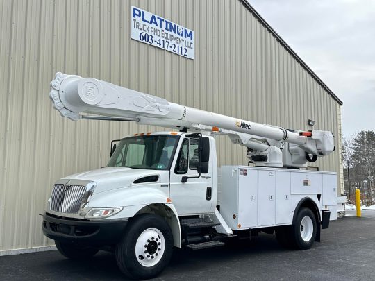 2009-International-4300-Altec-Material-Handler-Utility-Bucket-Truck