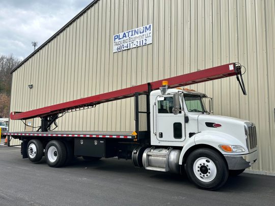 2011-Peterbilt-337-Conveyor-Premier-Roofing-Shingle-Roofers-Flatbed-Lift-Truck