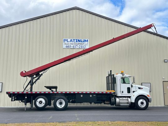 2011-Peterbilt-337-Conveyor-Premier-Roofing-Shingle-Roofers-Flatbed-Lift-Truck