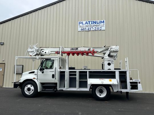 2012-International-4300-Terex-Commander-Digger-Derrick-Utility-Truck