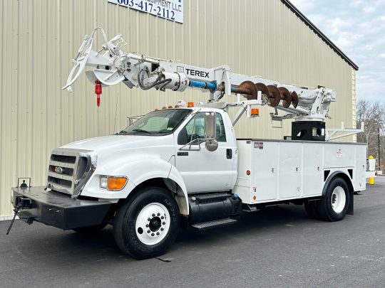 2011-Ford-F750-Terex-Commander-Digger-Derrick-Utility-Line-Transmission-Truck