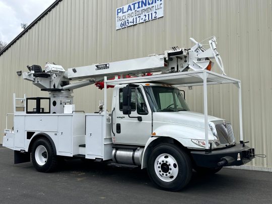 2012-International-4300-Terex-Commander-Digger-Derrick-Utility-Truck