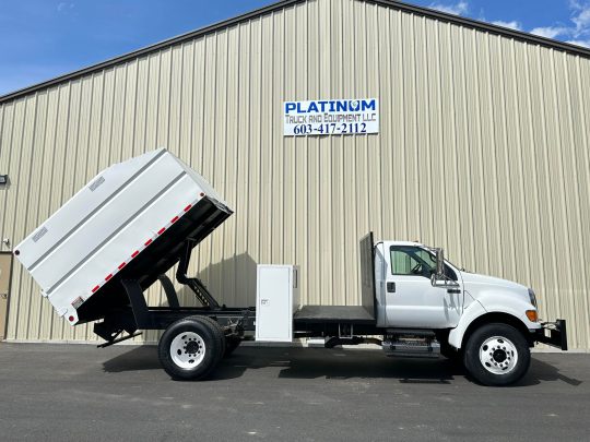 2008-Ford-F750-Chipper-Dump-Truck-Under-CDL-Flatbed-Deck-Truck