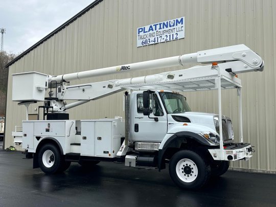 2012-International-7300-4x4-Altec-Material-Handler-Utility-Line-Bucket-Boom-Truck