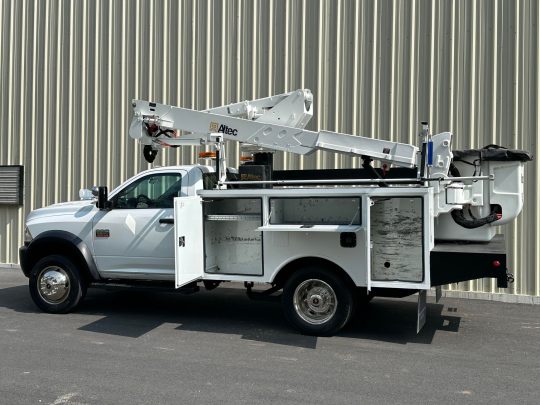 2012-Dodge-5500-4X4-Altec-AT37G-Utility-Bucket-Truck