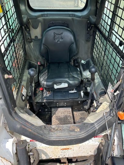 2016-Bobcat-S530-Enclosed-Bobcat-Skid-Steer