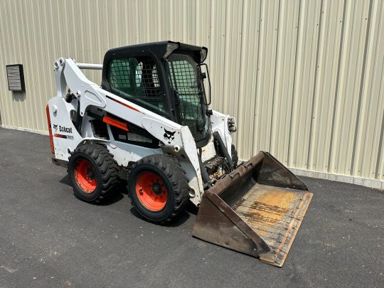 2016-Bobcat-S530-Enclosed-Bobcat-Skid-Steer