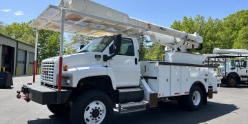 2008-GMC-C8500-Material-Handler-Utility-Line-Storm-Truck