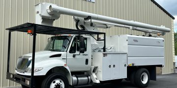 2011-International-4300-Altec-Elevator-Forestry-Bucket-Boom-Truck