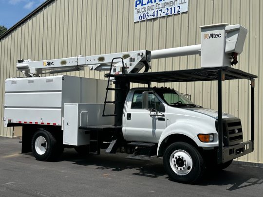 2010-Ford-F750-Under-CDL-Altec-Forestry-Bucket-Truck