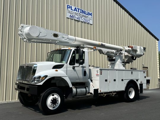 2014-International-7300-4x4-Altec-Material-Handler-Bucket-Truck